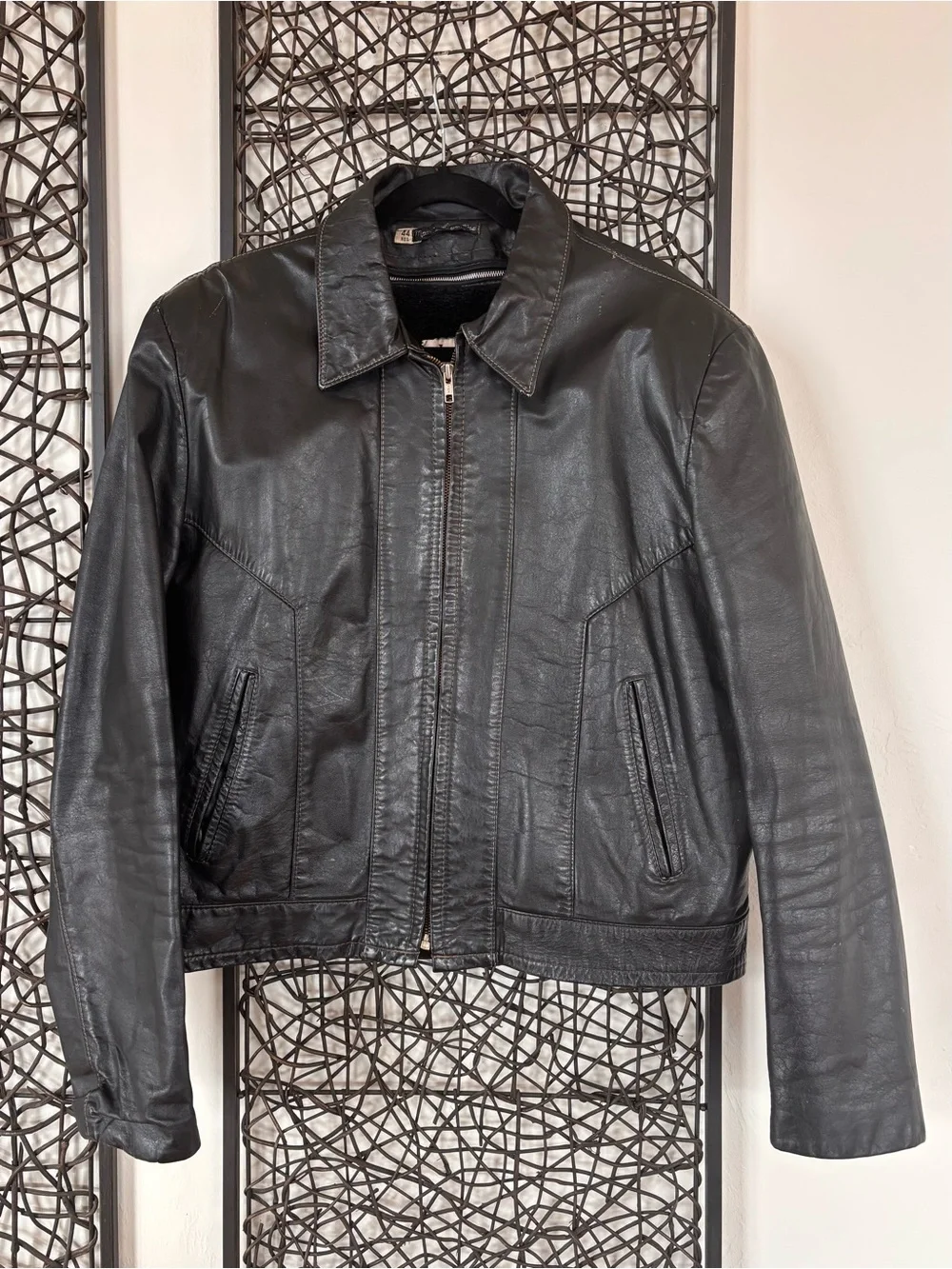 Vintage Sears The Leather Shop Black Leather Jacket Sherpa Lined Sz 44R Zip Moto
